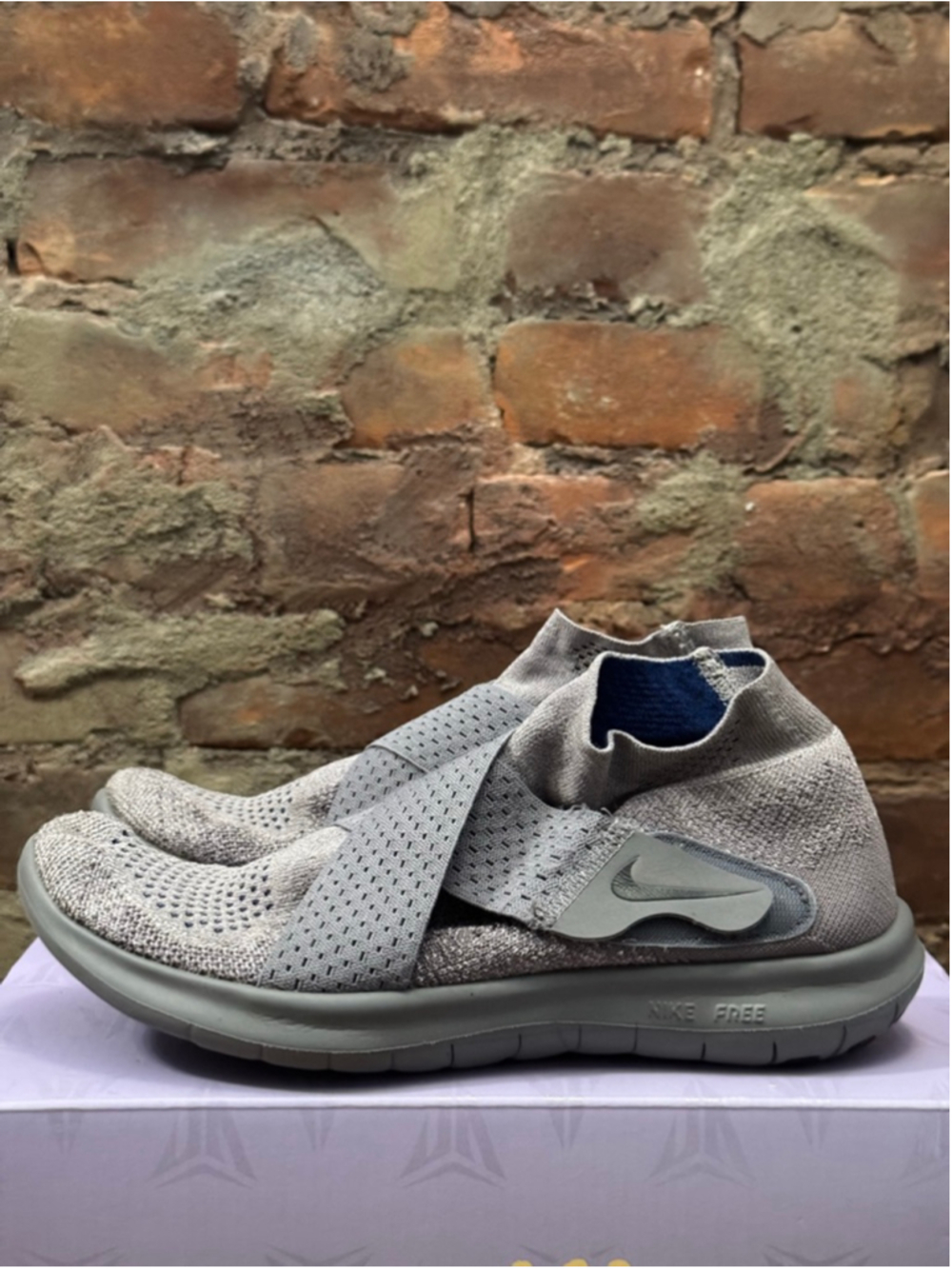 Women's Nike Free RN Motion Flyknit Grey Sneakers US 8 Running